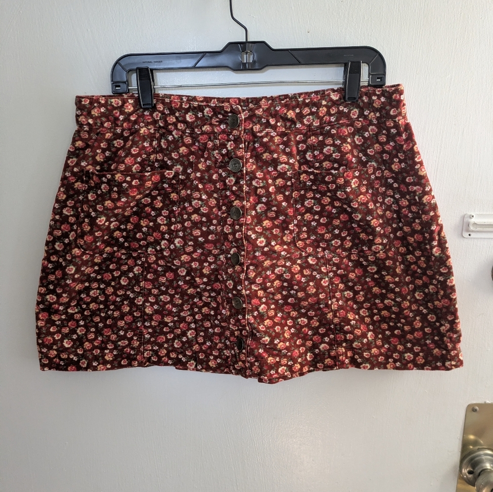Forever 21 Red Floral Button-Front Mini Skirt